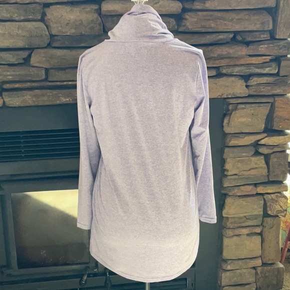 Top - Picture 2 of 3